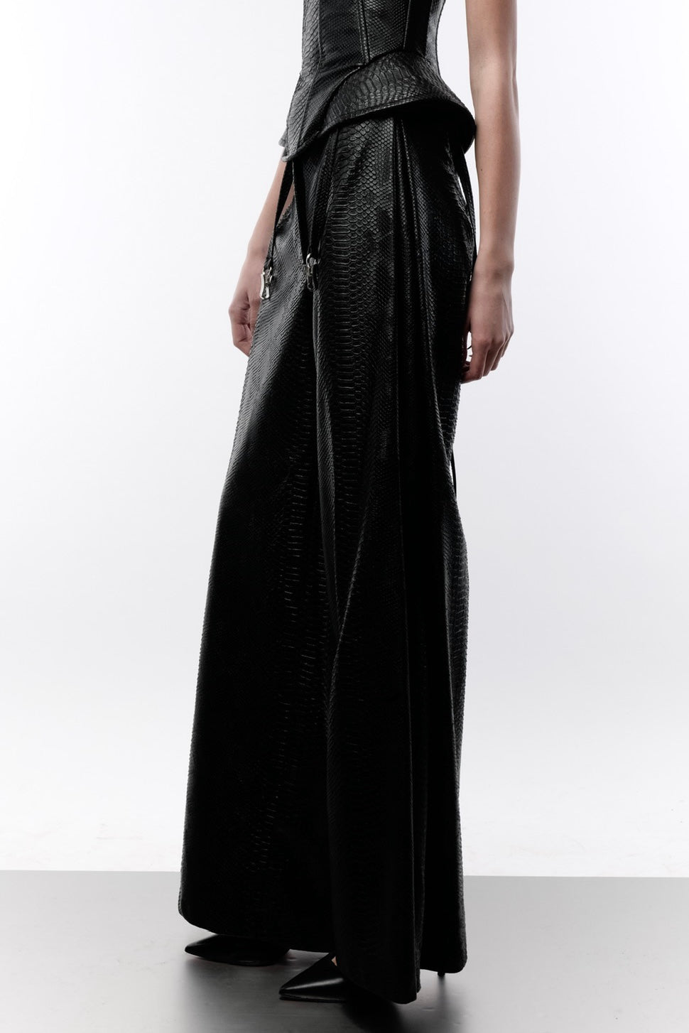 ALIBI - Look 5
